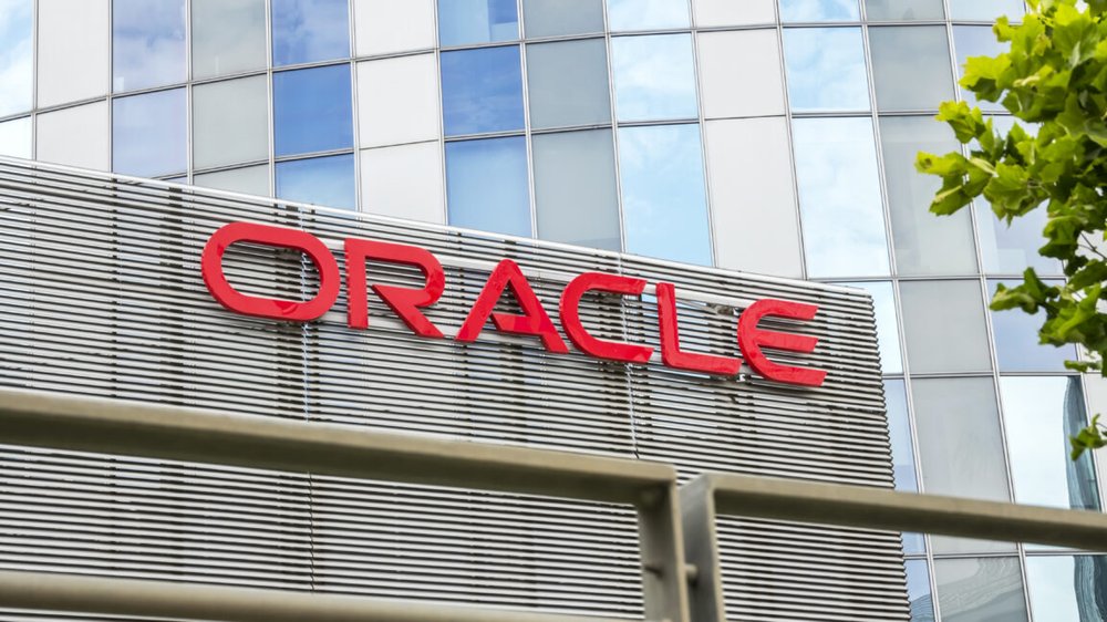 Oracle PeopleSoft SSRF Exploit Hits 100 Orgs, Exfiltrates Gigabytes Before Patch
