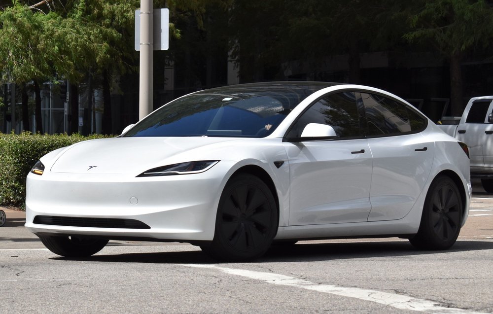 Tesla's Autopilot Faces Scrutiny After Fatal Crash in Texas