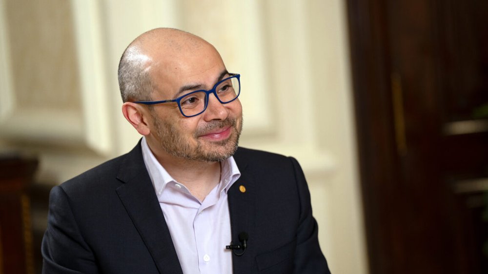 DeepMind's Hassabis steps back from daily leadership as Google AI exodus continues