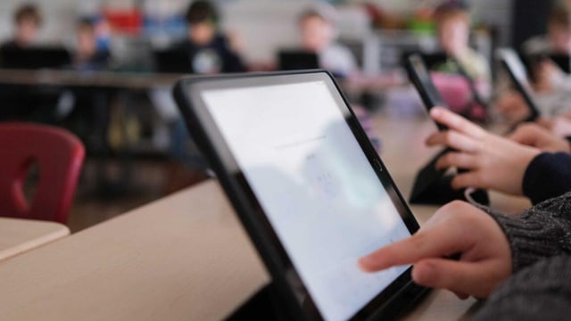 FCC Weighs Fate of $2B Internet Connectivity Program for Schools and Libraries