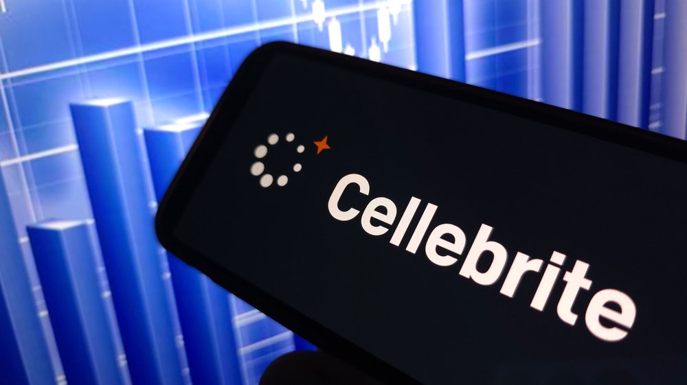 Russian Authorities Exploit Legacy Forensics Platform to Breach Activist's Device