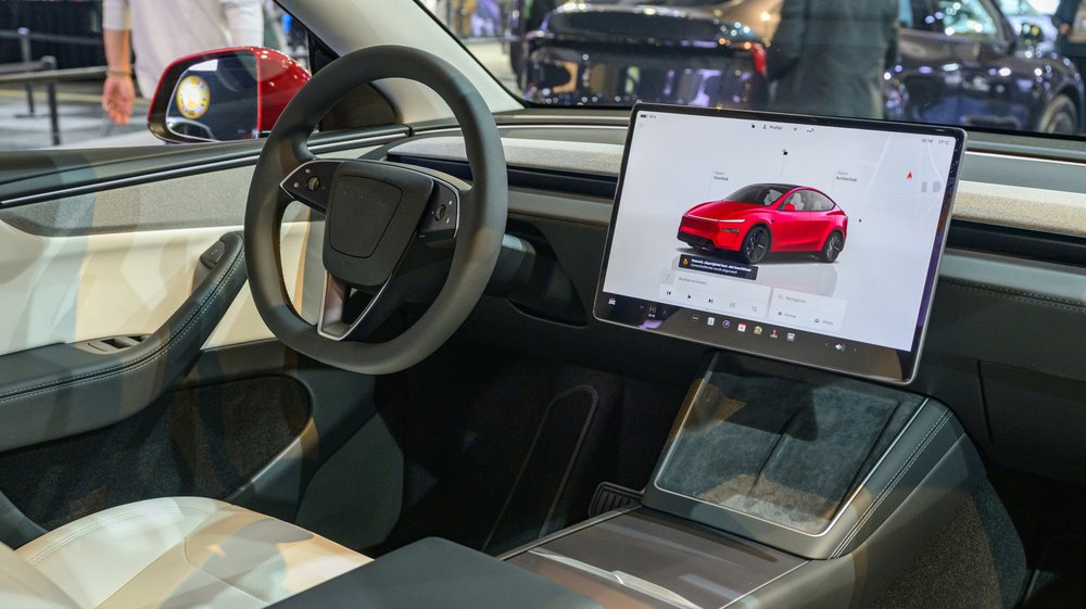 Tesla Settles Lawsuit Over Fatal Crash Involving Full Self-Driving Technology