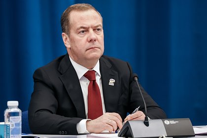 AI's Double-Edged Sword: Job Displacement and New Demand Emerge in 2026